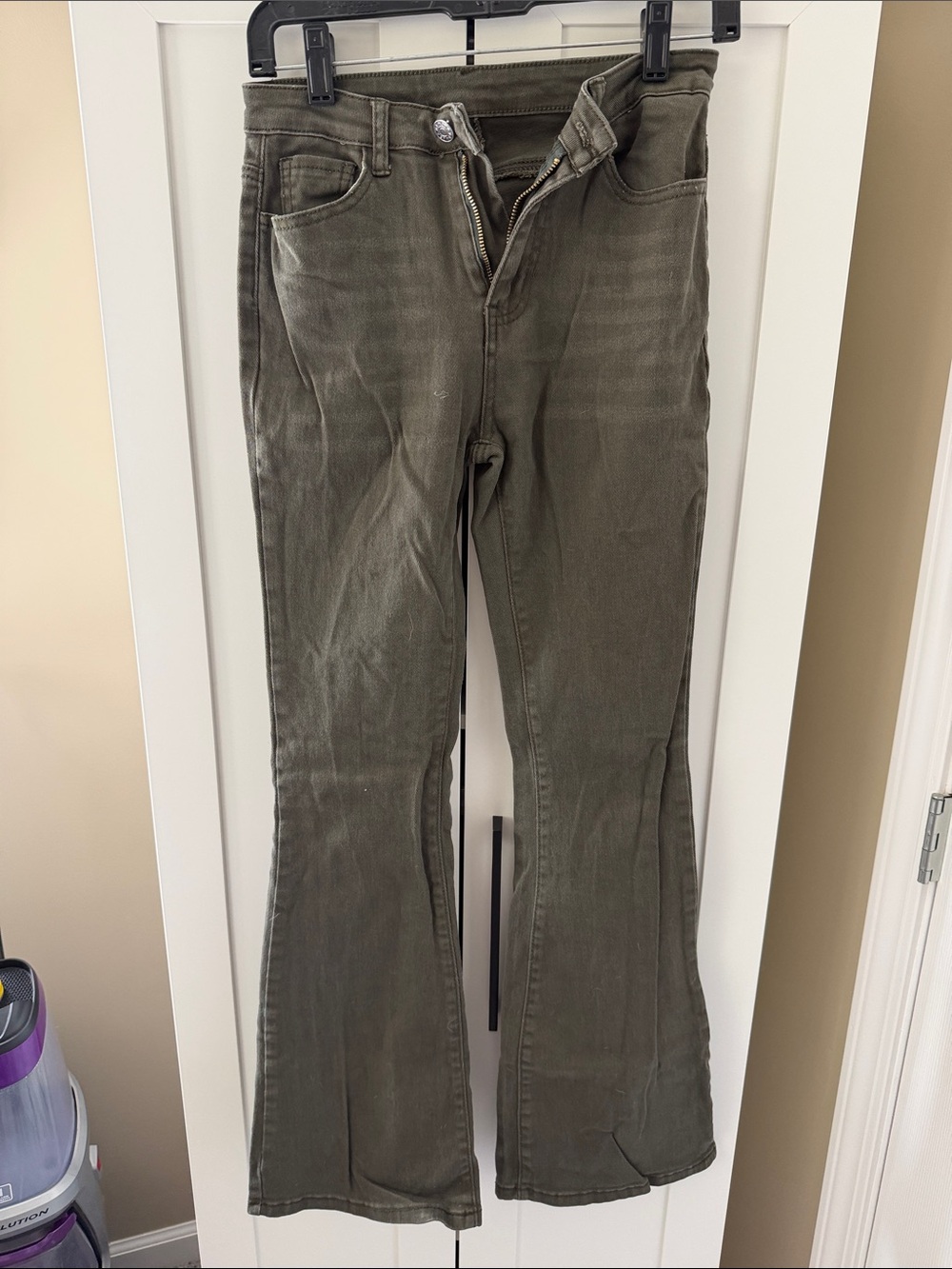 SHEIN Women’s Olive Flare Jeans